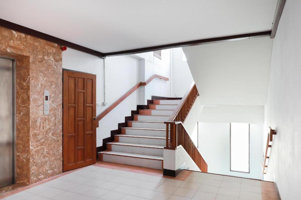 Hotel Oyo 794 Mum 2*